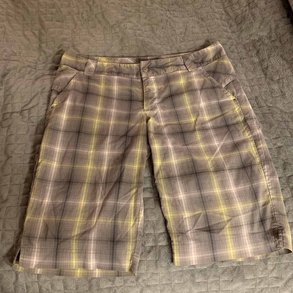 Women’s Columbia GRT Omni-Dry Shorts, SZ 12